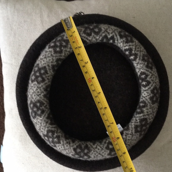 Beret - Picture 7 of 8